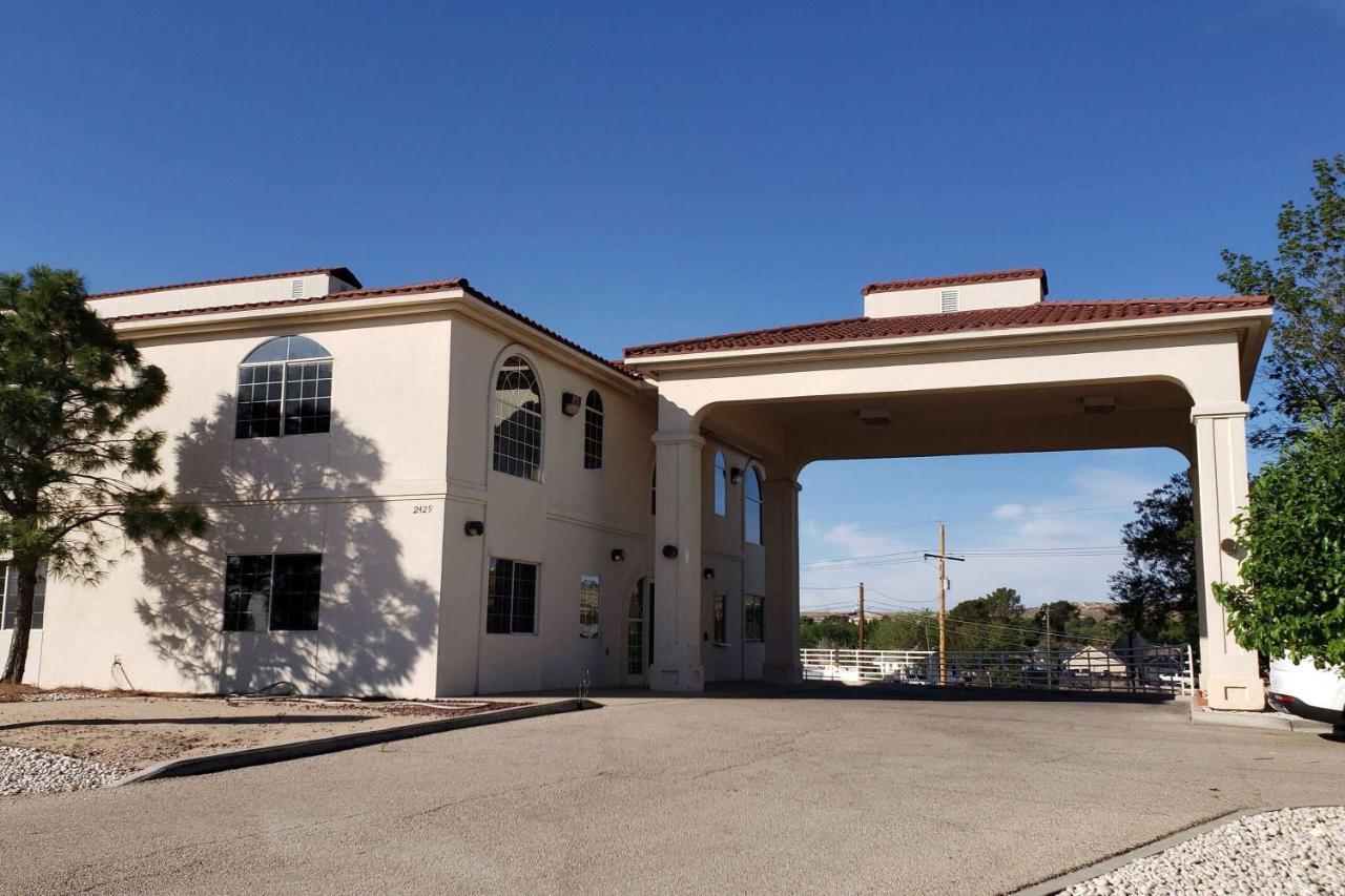 Travelodge By Wyndham Carlsbad Nm ภายนอก รูปภาพ